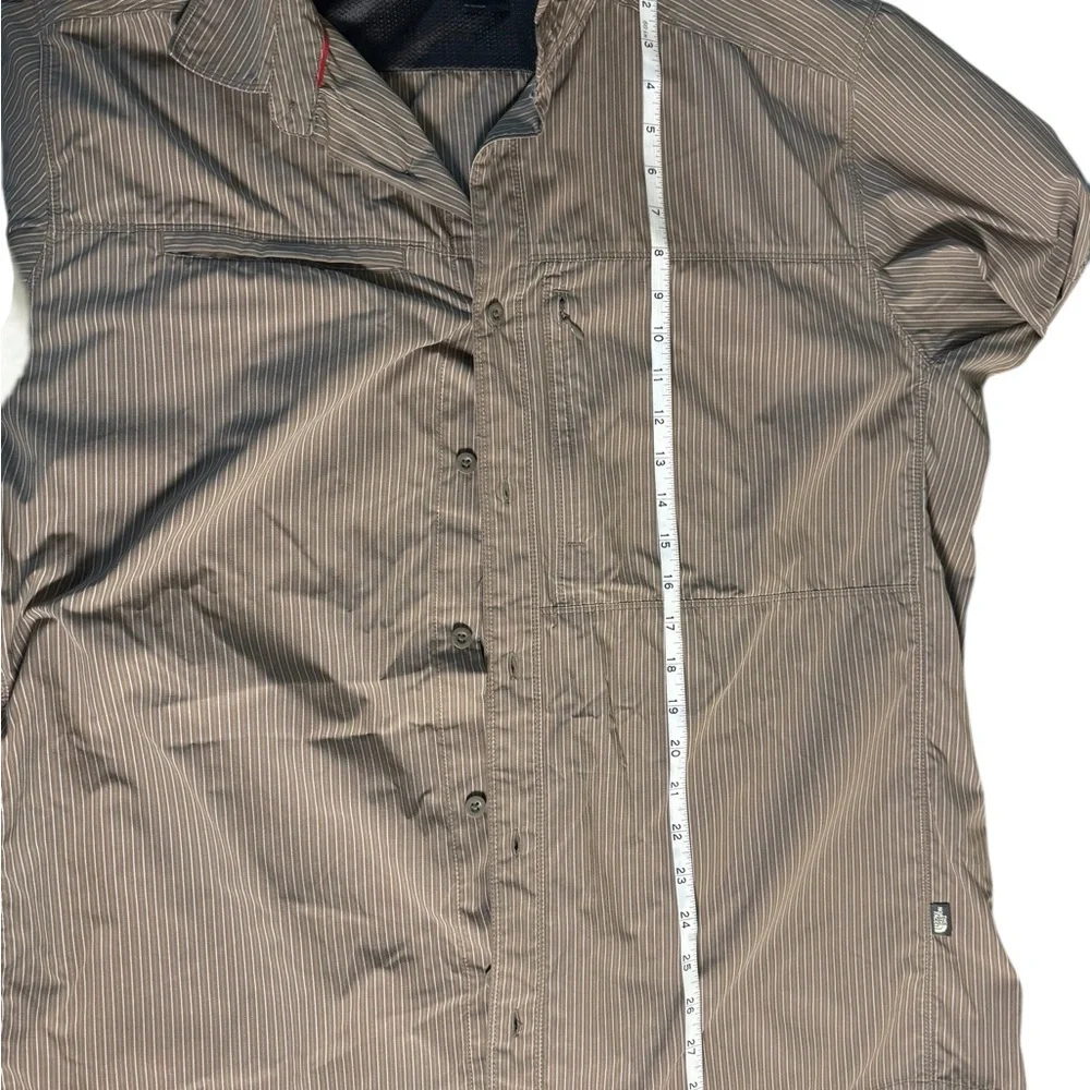 The North‎ face Mens XL Vented Nylon Roll Up Pinstripe Shirt